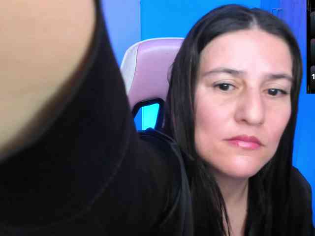 Saskyaajohnson webcam