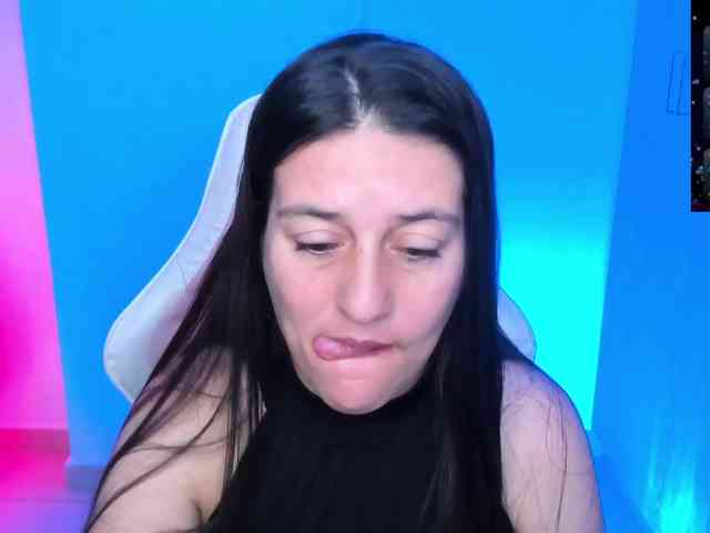 Saskyaajohnson webcam