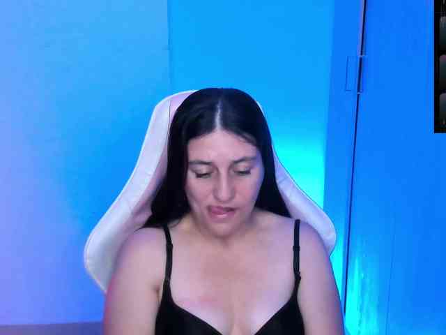 Saskyaajohnson webcam