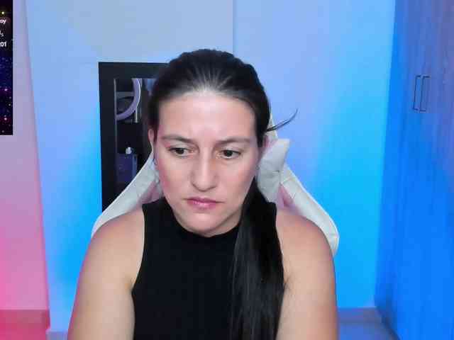Saskyaajohnson webcam