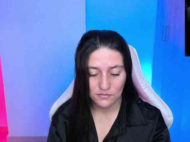 Saskyaajohnson webcam