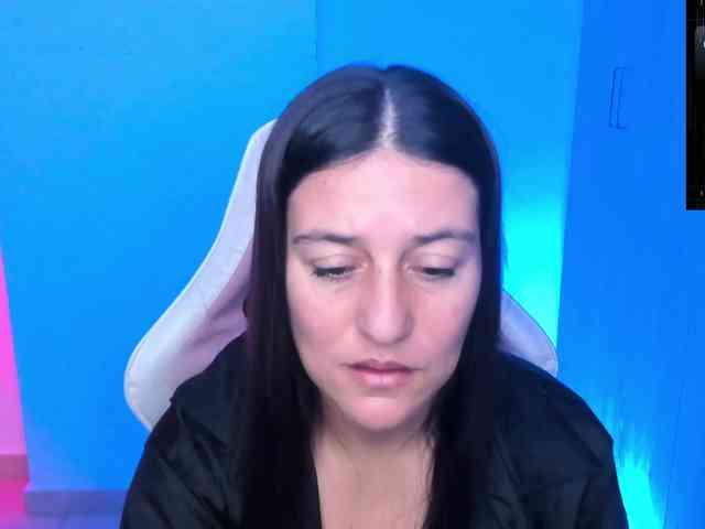 Saskyaajohnson webcam