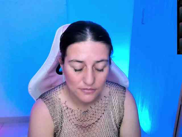 Saskyaajohnson webcam