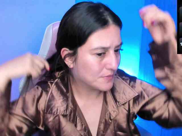 Saskyaajohnson webcam