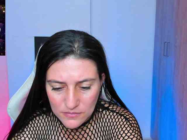 Saskyaajohnson webcam