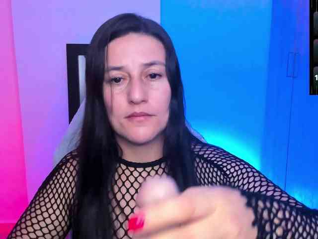 Saskyaajohnson webcam