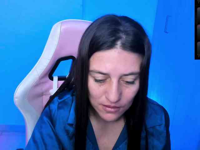 Saskyaajohnson webcam