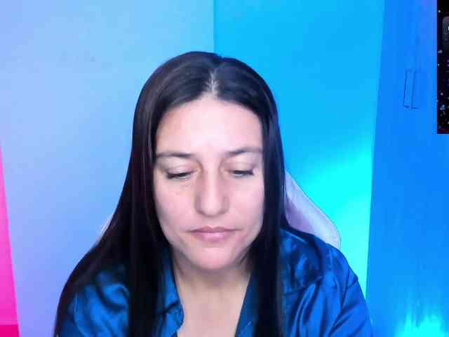 Saskyaajohnson webcam