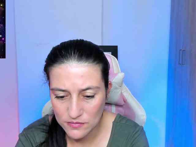 Saskyaajohnson webcam