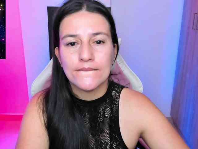 Saskyaajohnson webcam