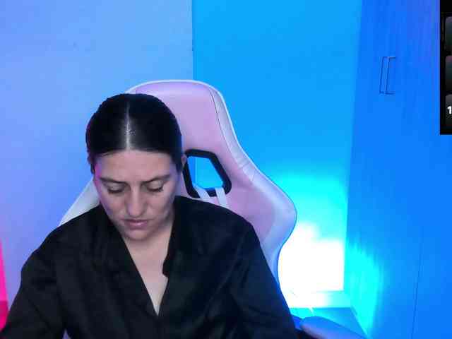 Saskyaajohnson webcam