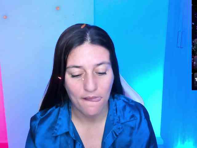 Saskyaajohnson webcam