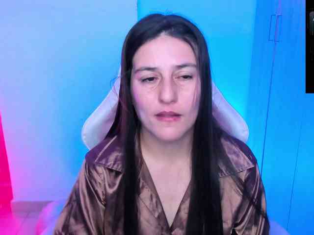 Saskyaajohnson webcam