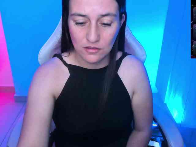 Saskyaajohnson webcam