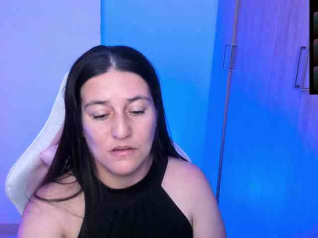 Saskyaajohnson webcam