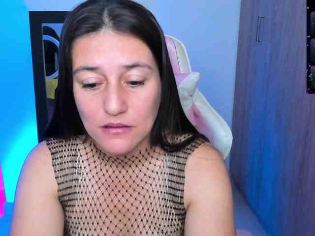 Saskyaajohnson webcam