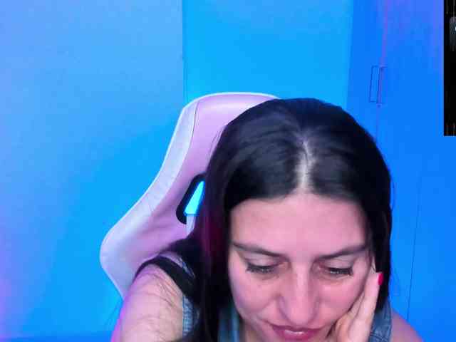 Saskyaajohnson webcam