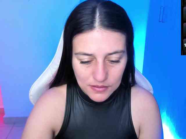 Saskyaajohnson webcam