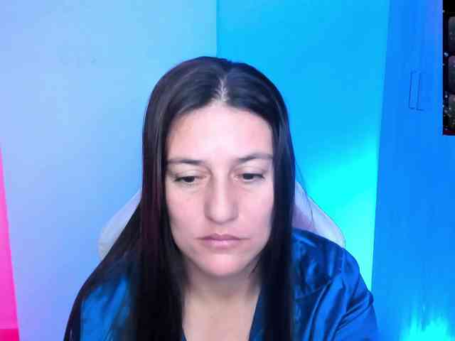 Saskyaajohnson webcam