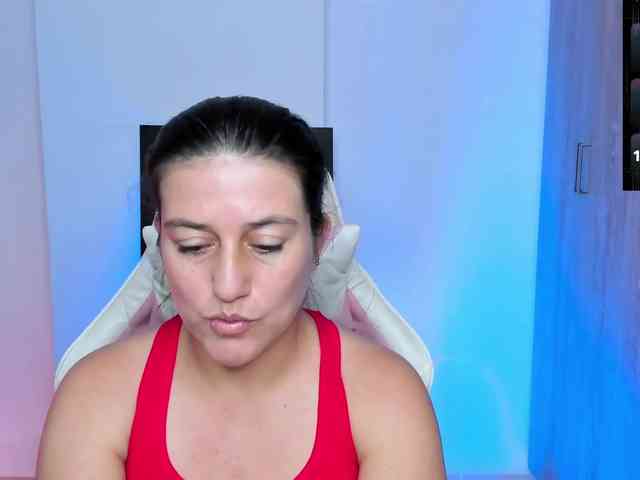 Saskyaajohnson webcam