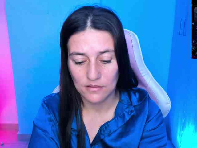 Saskyaajohnson webcam