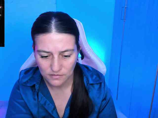 Saskyaajohnson webcam