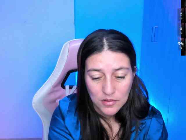 Saskyaajohnson webcam