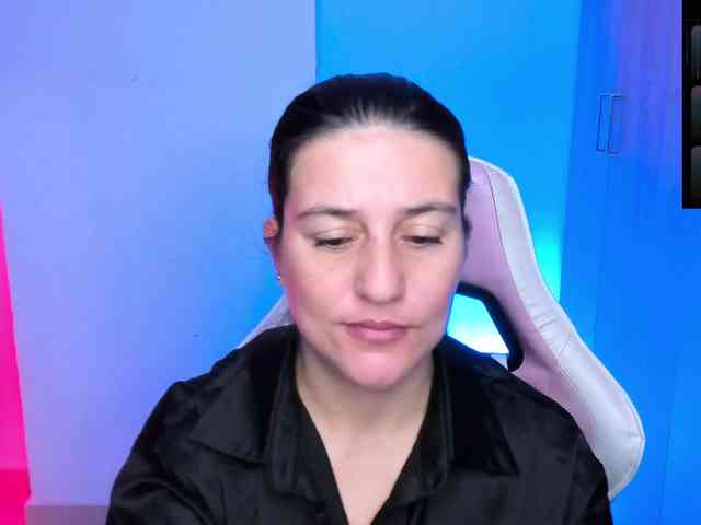 Saskyaajohnson webcam