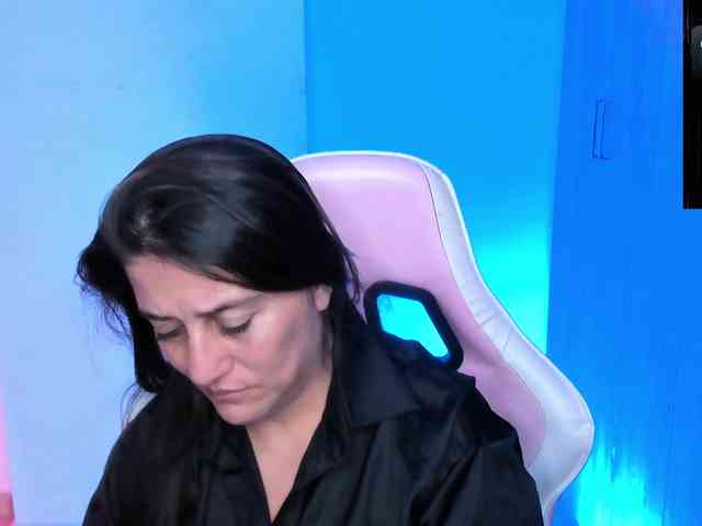 Saskyaajohnson webcam