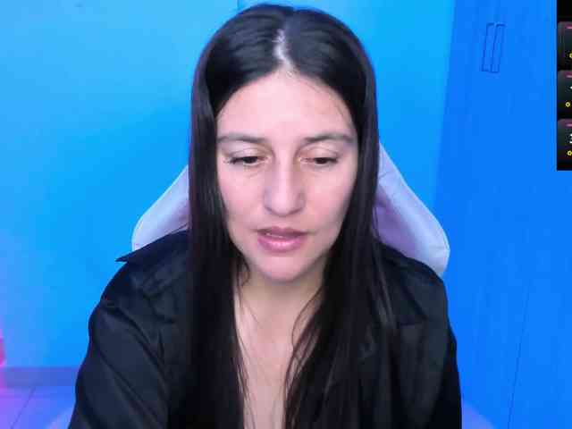 Saskyaajohnson webcam