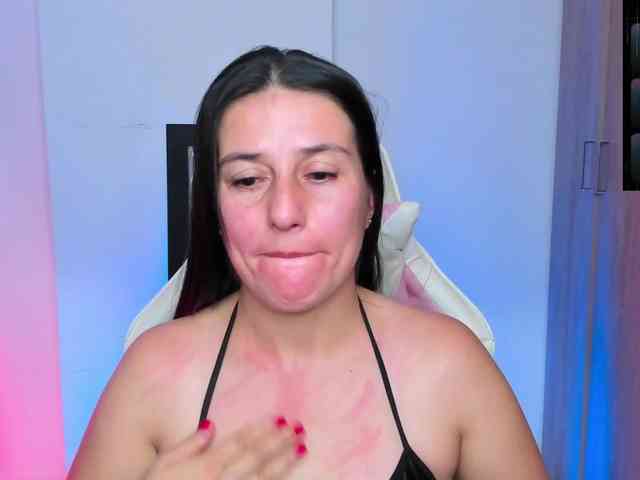 Saskyaajohnson webcam