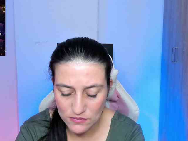 Saskyaajohnson webcam