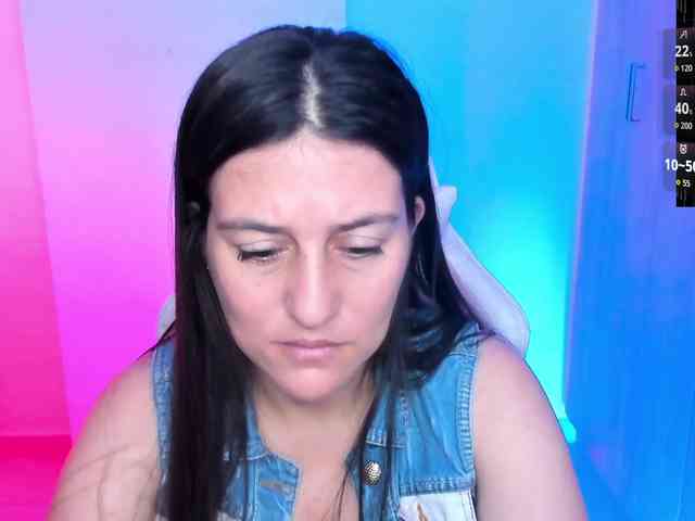 Saskyaajohnson webcam