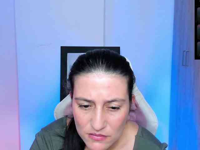 Saskyaajohnson webcam