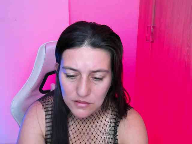 Saskyaajohnson webcam