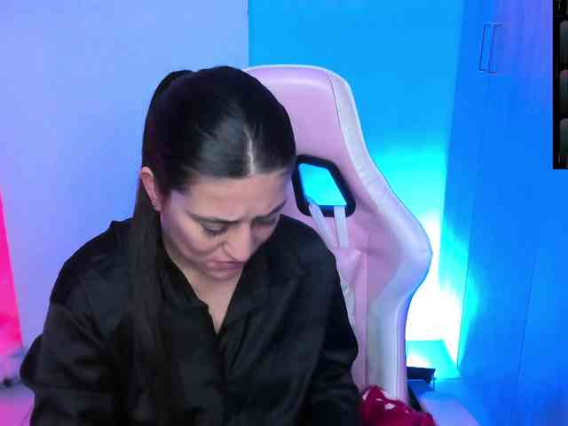 Saskyaajohnson webcam