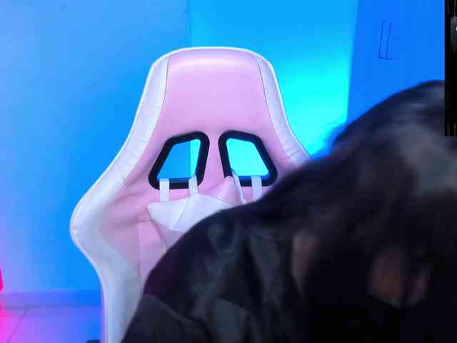 Saskyaajohnson webcam