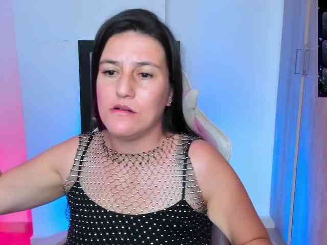Saskyaajohnson webcam