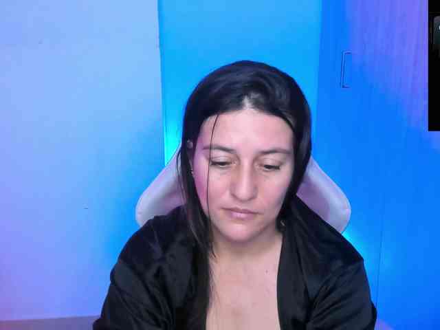 Saskyaajohnson webcam