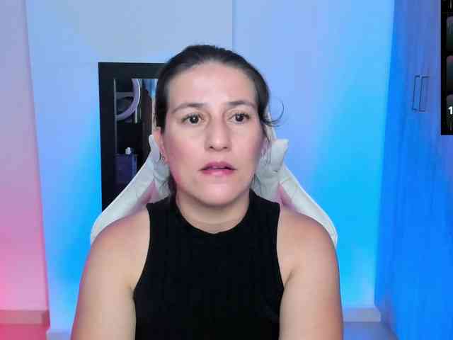 Saskyaajohnson webcam