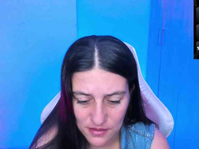 Saskyaajohnson webcam