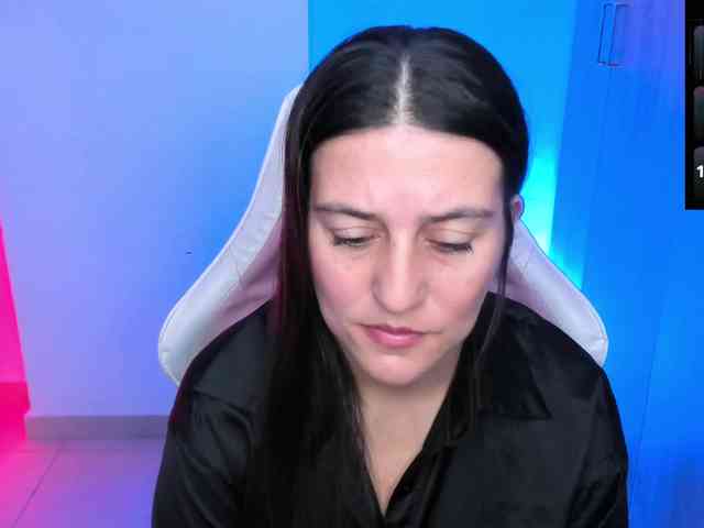 Saskyaajohnson webcam