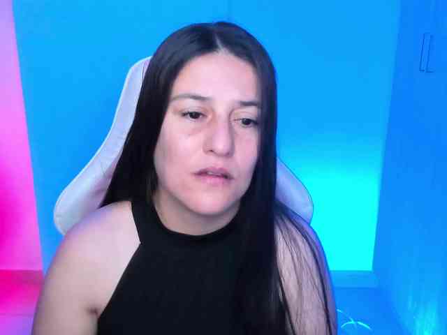 Saskyaajohnson webcam