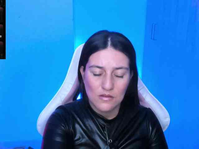 Saskyaajohnson webcam