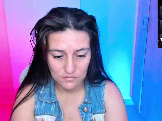 Saskyaajohnson webcam