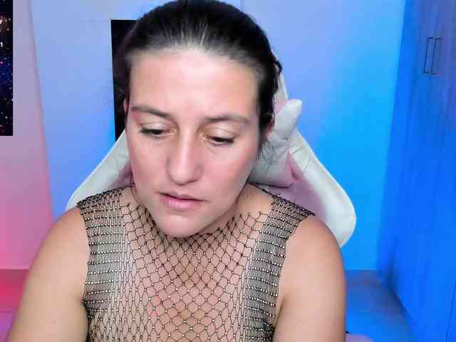 Saskyaajohnson webcam