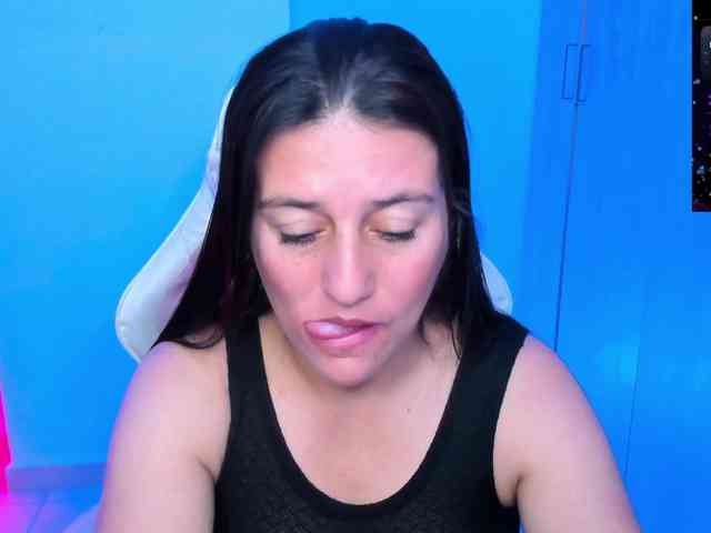 Saskyaajohnson webcam