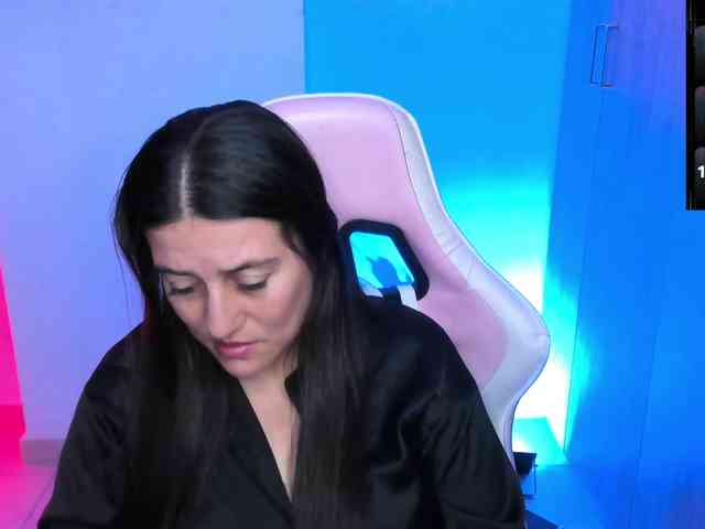 Saskyaajohnson webcam