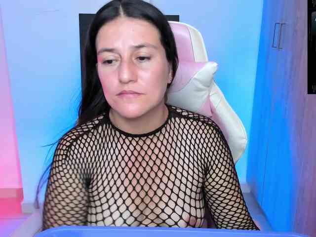 Saskyaajohnson webcam