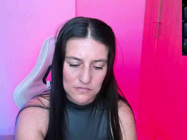 Saskyaajohnson webcam